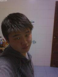 20岁男子生活照,20岁男子的生活剪影