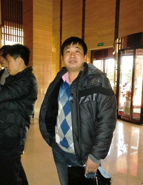 高峰的个人资料照片,镜头下的风采与魅力