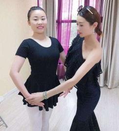 草帽姐的最新照片,风采依旧引人瞩目